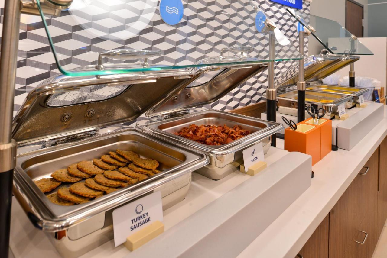 Holiday Inn Express & Suites - Toronto Airport South By Ihg Kültér fotó