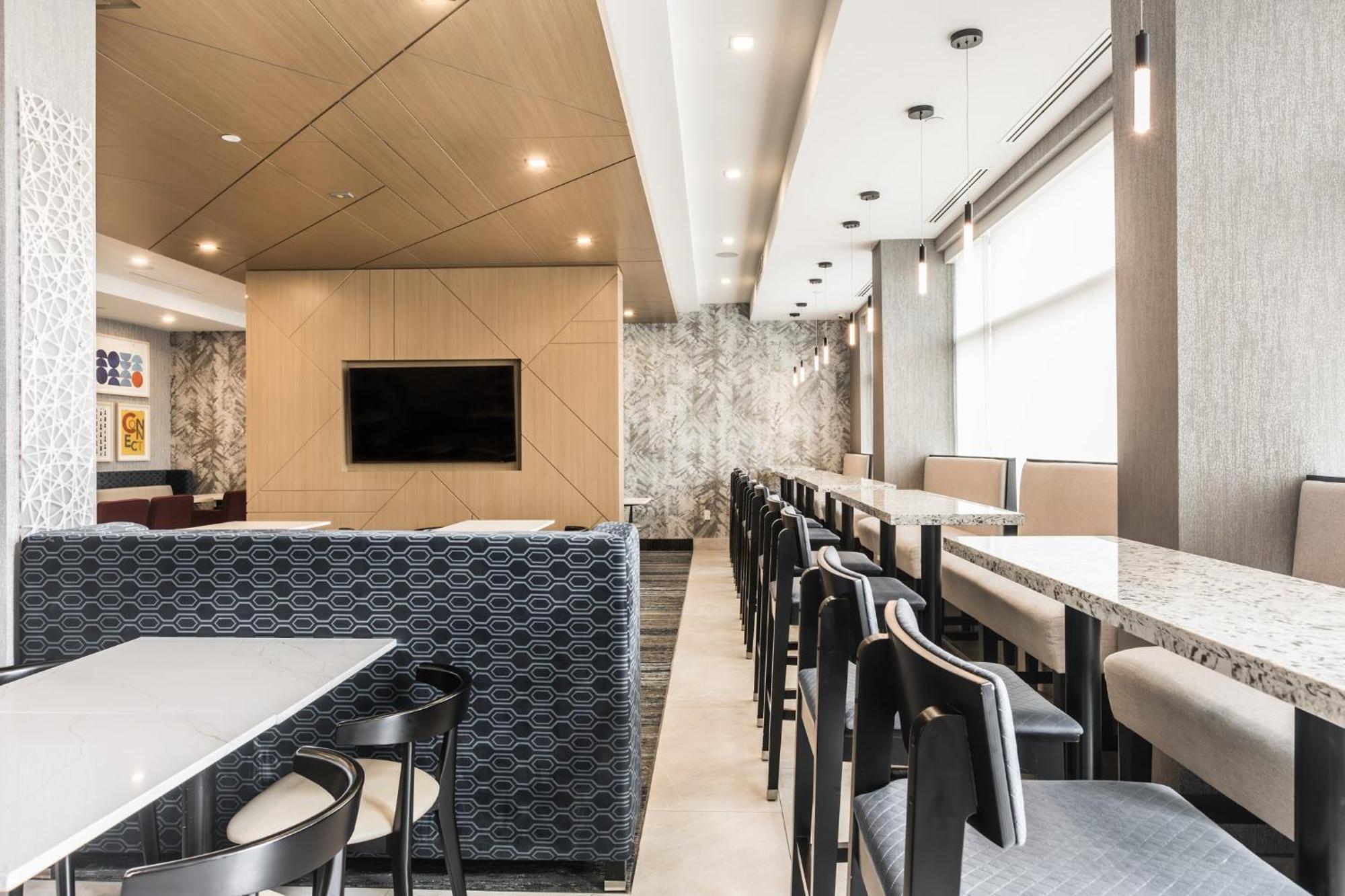 Holiday Inn Express & Suites - Toronto Airport South By Ihg Kültér fotó