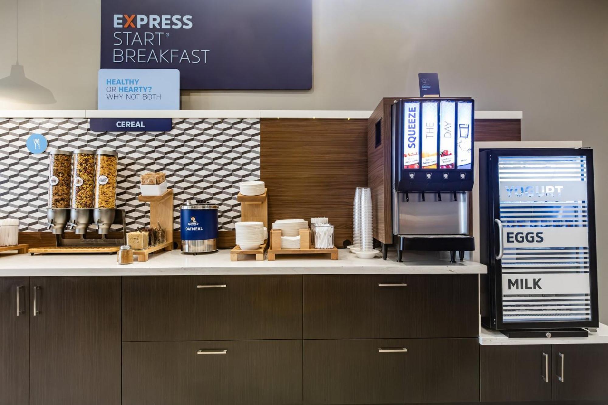 Holiday Inn Express & Suites - Toronto Airport South By Ihg Kültér fotó