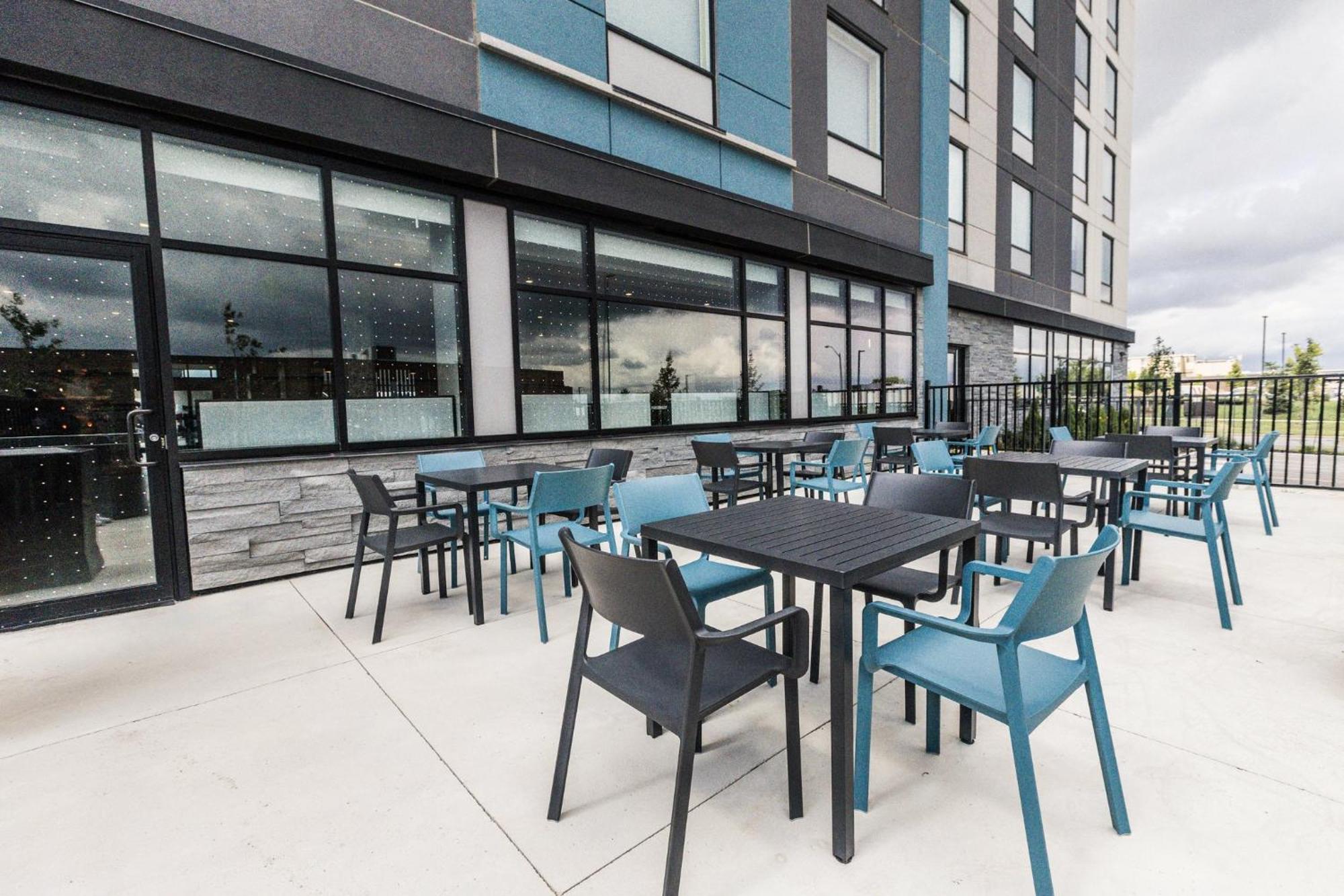 Holiday Inn Express & Suites - Toronto Airport South By Ihg Kültér fotó