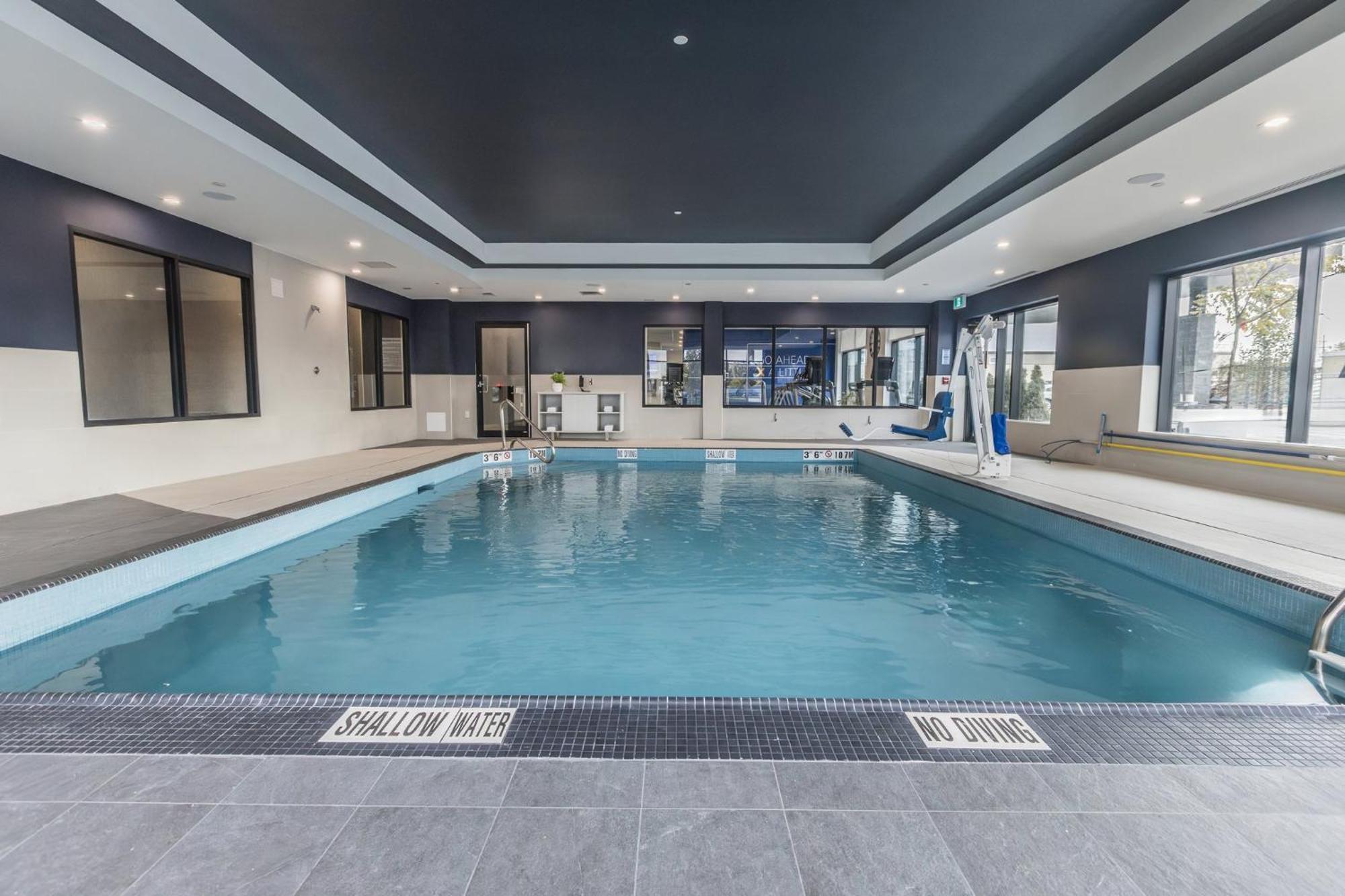 Holiday Inn Express & Suites - Toronto Airport South By Ihg Kültér fotó