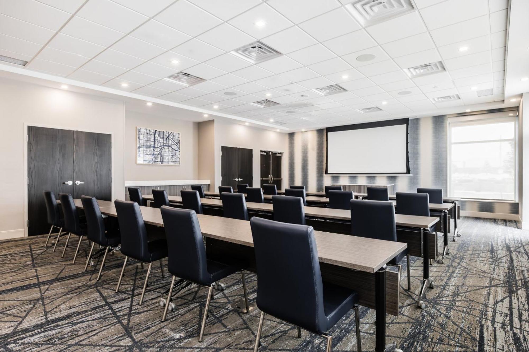 Holiday Inn Express & Suites - Toronto Airport South By Ihg Kültér fotó