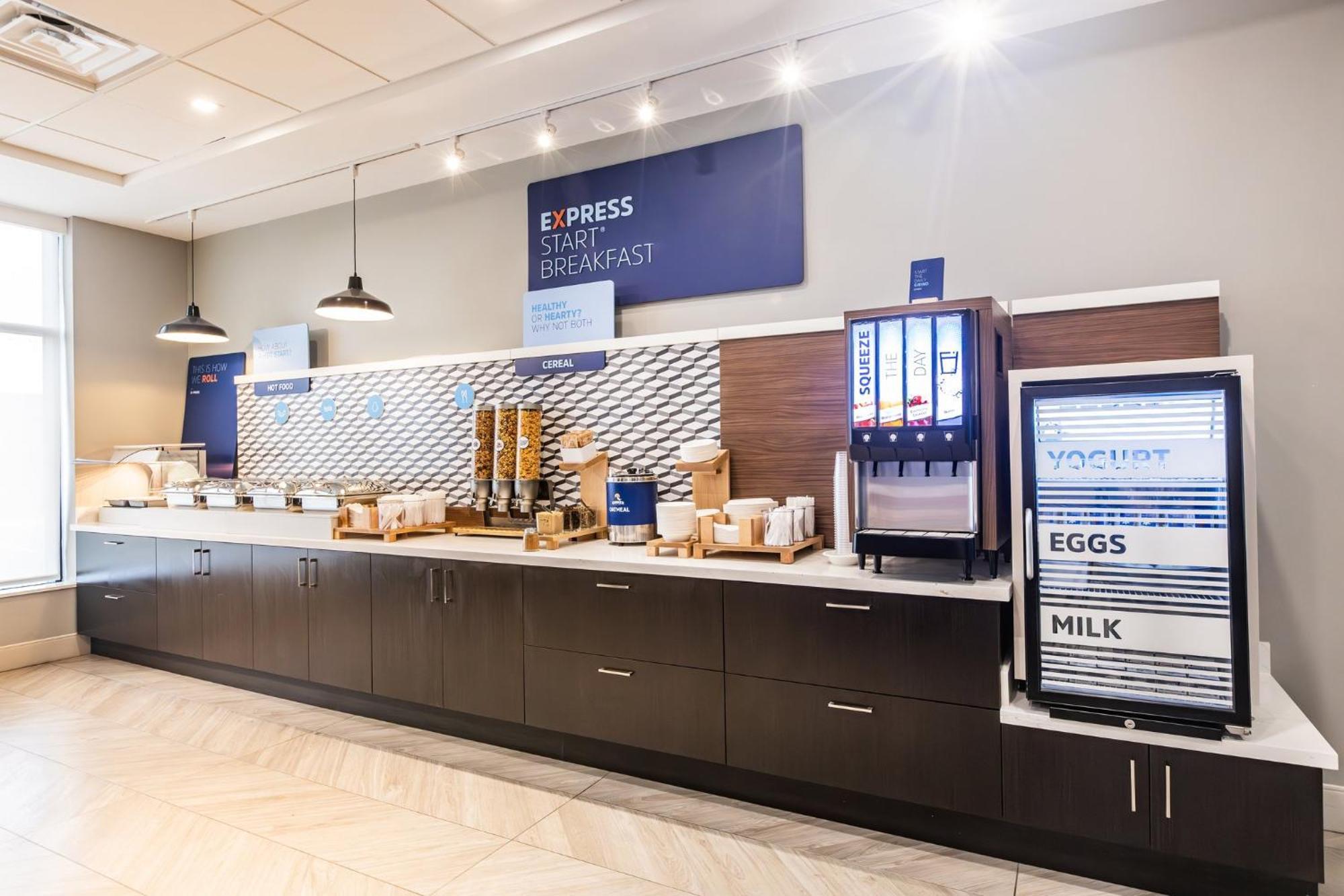 Holiday Inn Express & Suites - Toronto Airport South By Ihg Kültér fotó